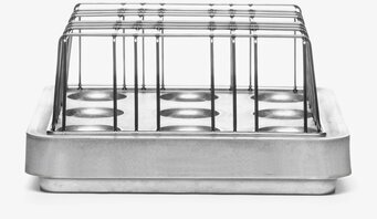 Bild av kompakt och funktionell ljusstake i metall