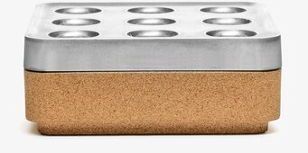 Bild av elegant och funktionell kork- och metallskål