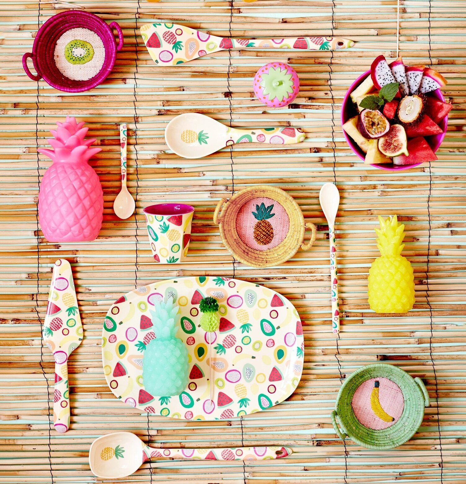 Stekspade - Today Is Fun från Rice med fruktmönster