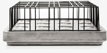 Bild av modern och stilren ljusstake i svart design