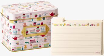 Bild av färgglad och funktionell receptbox i köket