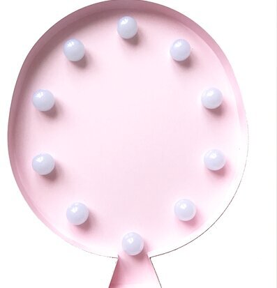 Bild av unik lampa formad som ballong i rosa design