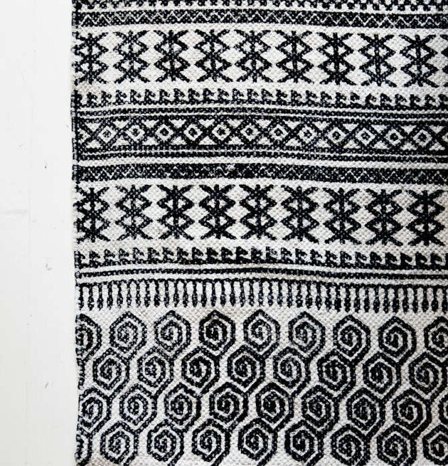 Bild av geometrisk matta med aztekiska mönster