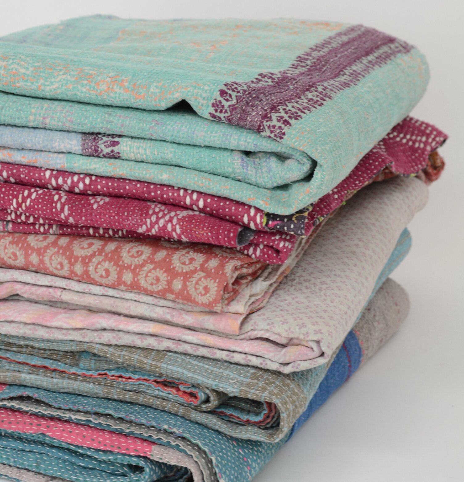 Pläd Sari - IB Laursen, färgglada och mönstrade plädar