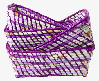 Bild av färgglada rektangulära brödkorgar i raffia