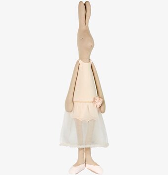 Foto av charmig kaninballerina i ljusrosa klänning