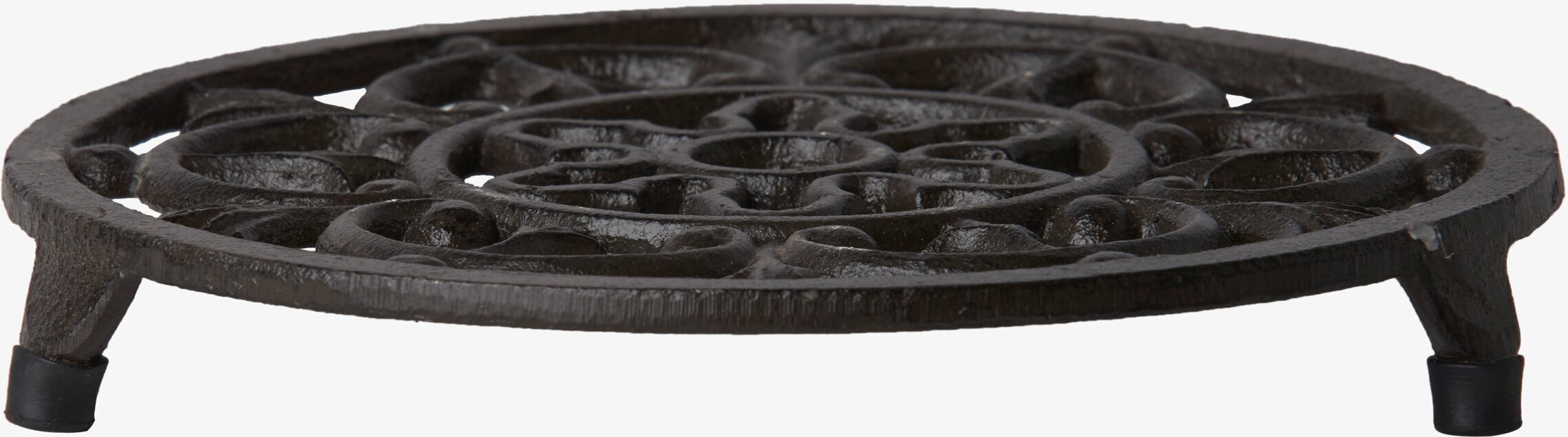 Grytunderlägg Frej från Affari i gjutjärn med sirlig design