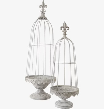 Foto av två unika krukor med vintage och rustik stil