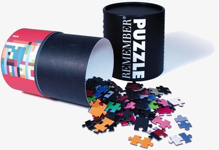 Pussel Tokyo från Remember med färgglada bitar och förpackning