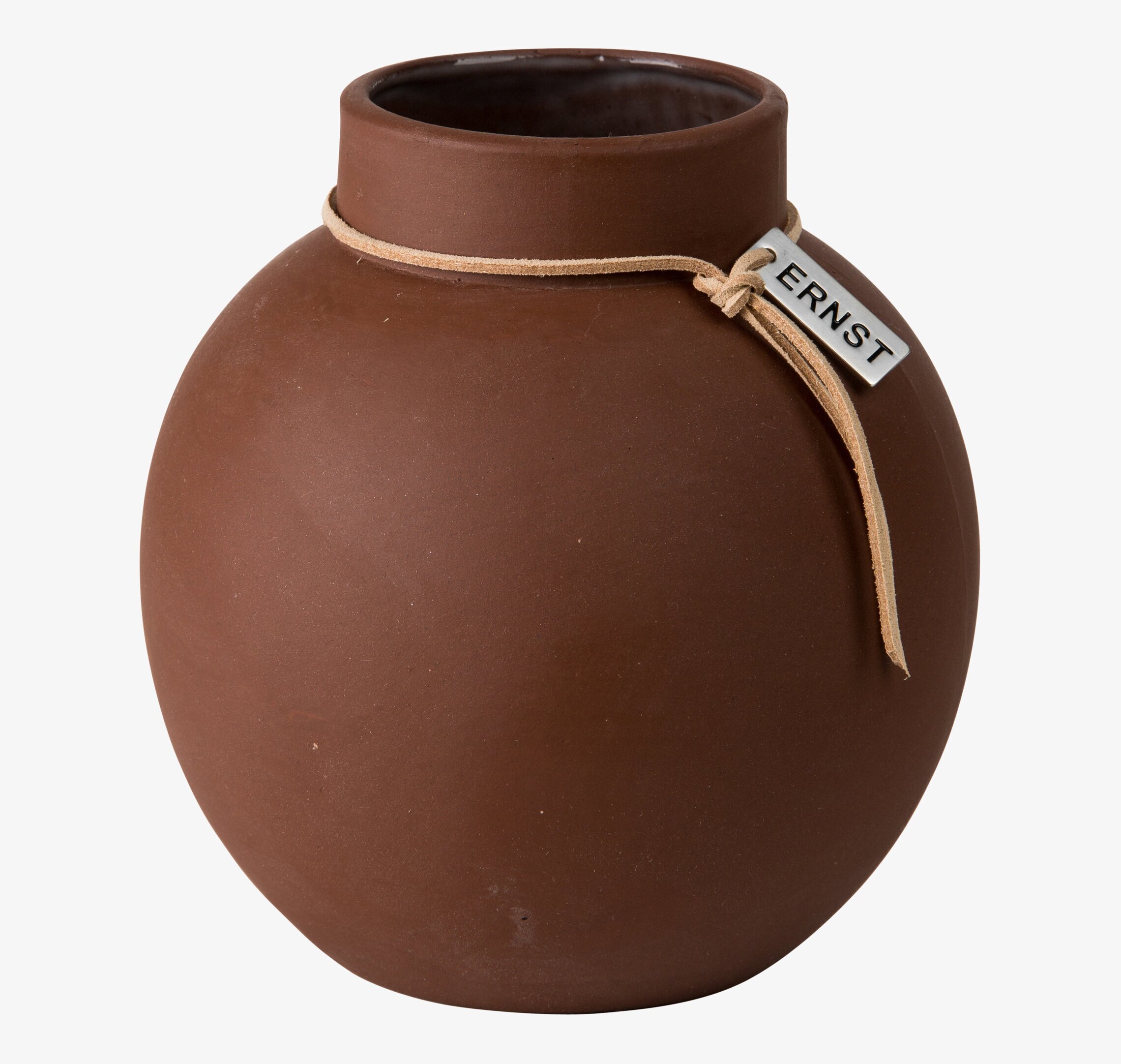 Bild av rund stengodsvas med läderband och rosttoner
