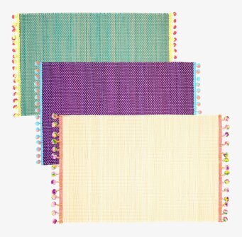 Bild av färgglada bordsunderlägg med pom-poms