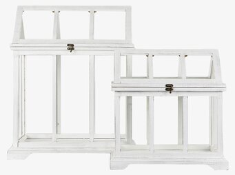 Bild av smakfullt vitt växthus med vintage charm