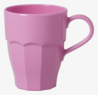 Bild av livfull rosa mugg med unik form och glansig yta