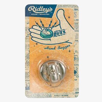 Bild av retroförpackning med klassiskt skämtobjekt