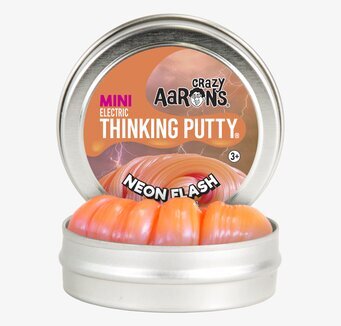 Bild av lysande modellera i reflekterande burk