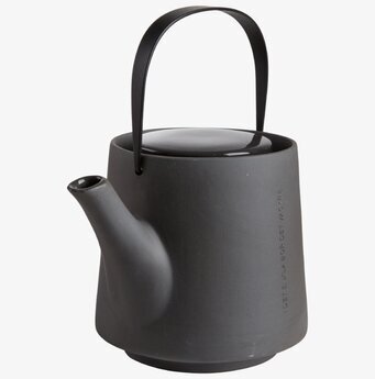 Bild av modern tekanna i stengods med stilren design