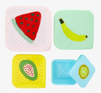Foto av färgglada matlådor med fruktmotiv och prickar