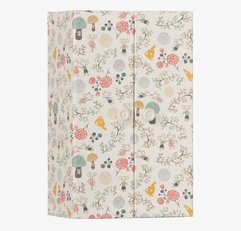 Bild av charmig kartong med lekfull och sagolik design