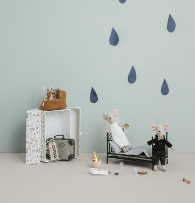 Foto av charmigt bröllopsscenario med små möss