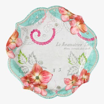 Bild av dekorativ papperstallrik med vintage blommönster