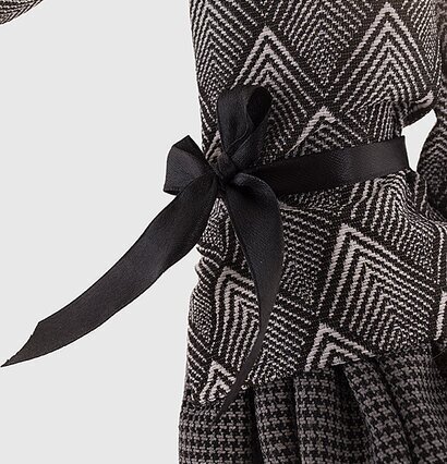 Bordslampa Efterpi från Skitso med geometriskt mönster