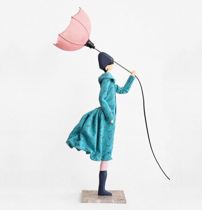 Foto av unik bordslampa med konstnärlig design