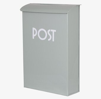 Bild av grön postlåda med stilren och praktisk design