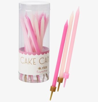 Bild av färgglada tårtljus för festlig dekoration