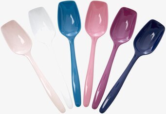 Bild av färgglada matlagningsskedar i olika nyanser