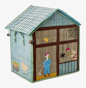 Bild av lantligt förvaringshus med charmiga detaljer