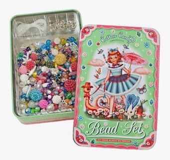 Bild av färgglad plåtburk med pärlset och retrodesign