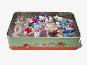 Bild av färgglad plåtburk med pärlor och kreativ design