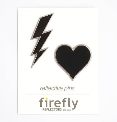 Bild av reflexpinnar med stil och säkerhet i fokus