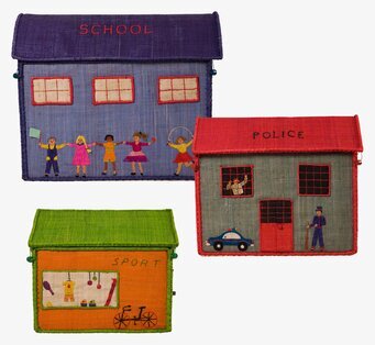 Bild av färgglada och kreativa förvaringslådor som hus