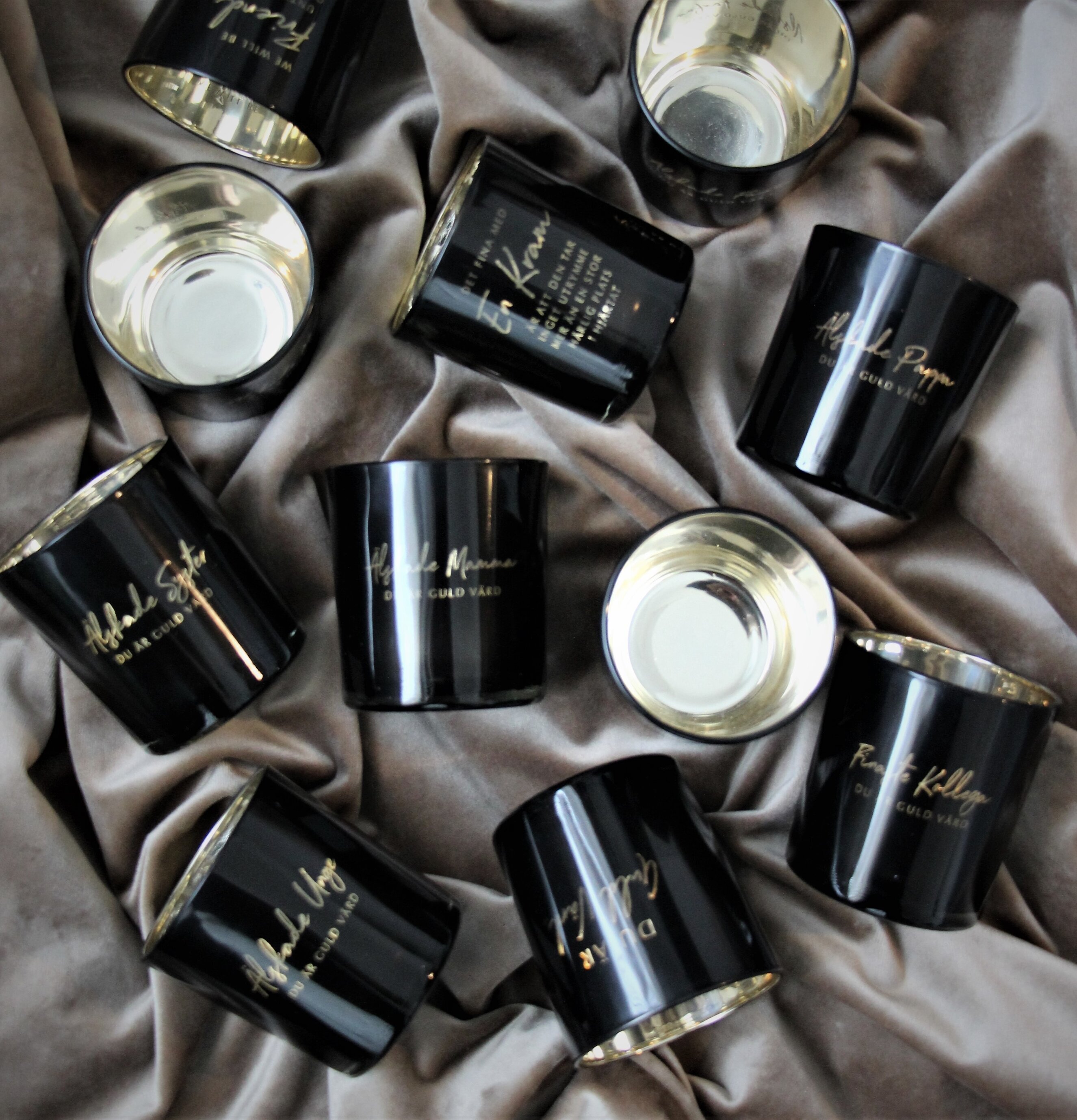 Ljuslykta Älskade Farmor - Majas Cottage på gråbeige tyg