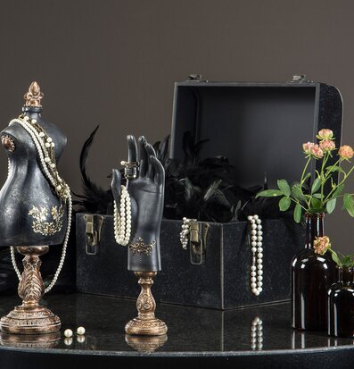 Bild av elegant smyckeshängare och dekorativa element