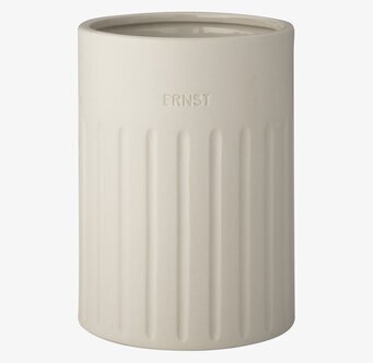 Bild av stilren vas med tidlös design och funktionalitet