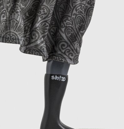 Bild av elegant bordslampa med skulptural bas