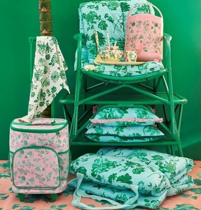 Bild av stilfulla och praktiska produkter i harmoni