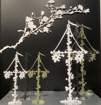 Bild av midsommarstång: modern design möter tradition