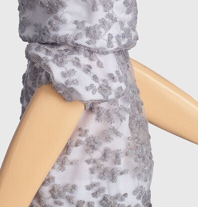 Bild av detaljerad bordslampa med textur och kontrast