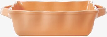 Bild av aprikosfärgad ugnsform med rundade kanter