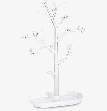 Bild av stilrent smyckesträd i minimalistisk design