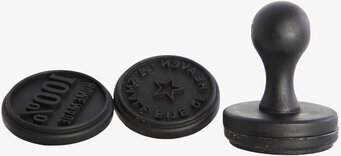 Bild av eleganta och funktionella kakstämplar i köket