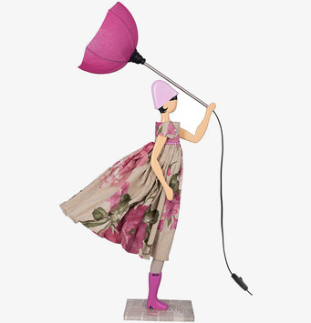 Bild av unik bordslampa med blomdesign och färgspel