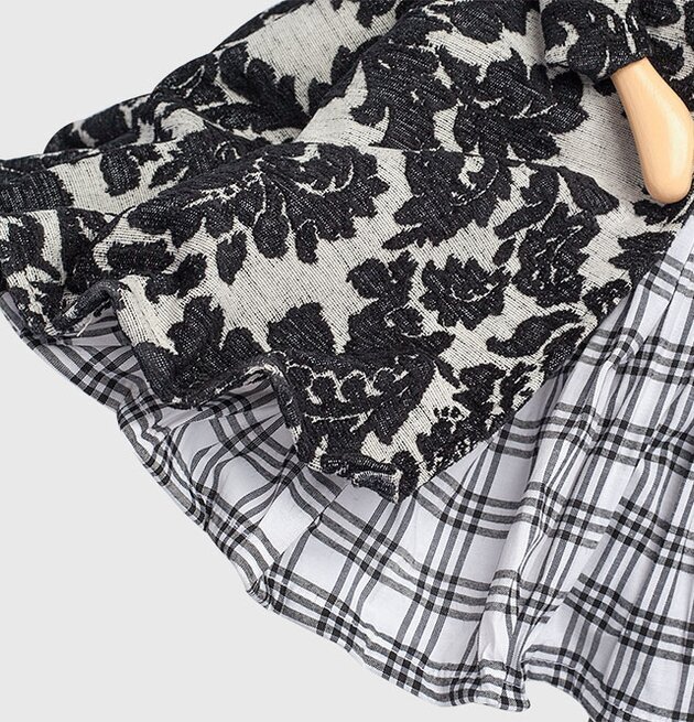 Bordslampa Lydia från Skitso med unik och detaljrik design