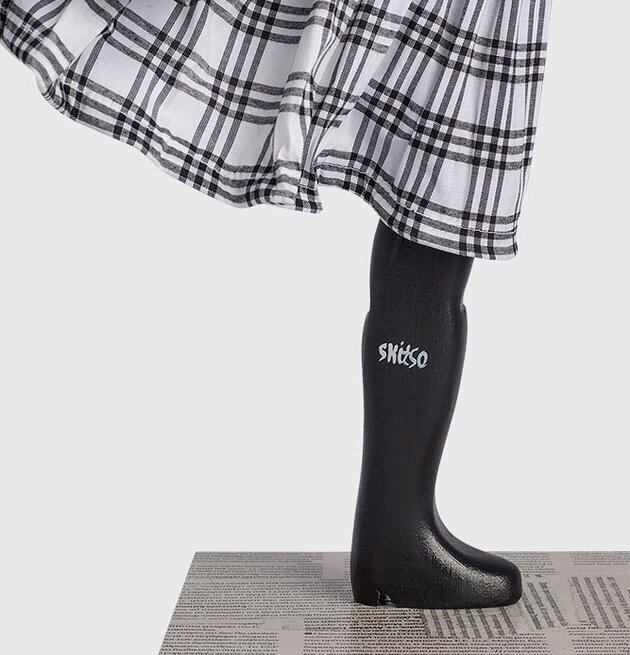 Bordslampa Lydia från Skitso med konstnärlig och unik design