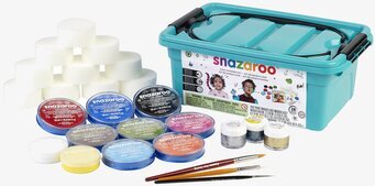 Bild av ansiktsfärgkit med färger, svampar och penslar