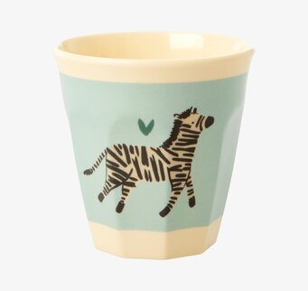 Bild av mugg med zebra och jungeltema i pastellfärger