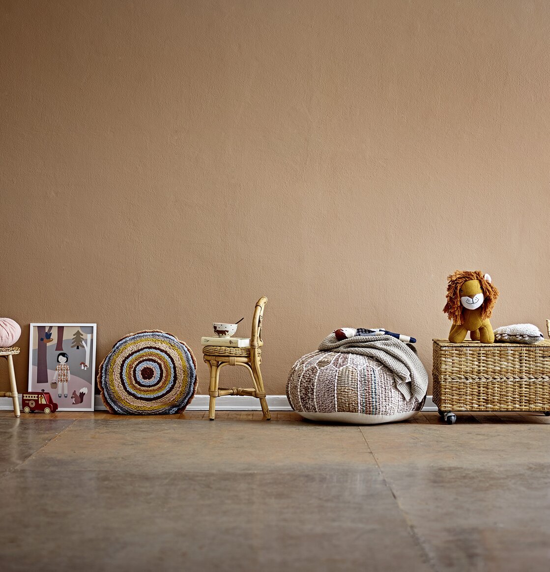 Sittpuff Multicolor från Bloomingville i en stilren miljö